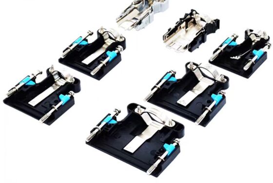 6FX2003 Servo Motor Connector with 1000V Voltage Rating for Industrial Automation in Panel or Cable Mount